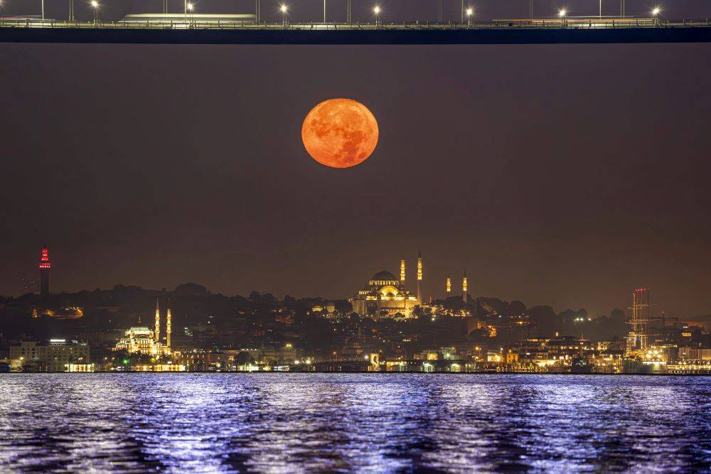 İstanbul’da Mavi Ay nefes kesti. Gökyüzünde görsel şölen yaşandı 7